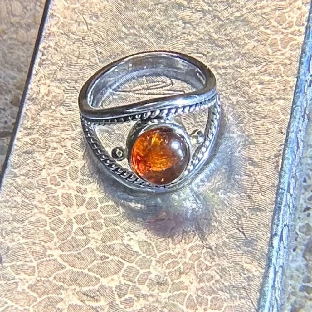 925 Sterling Silver style ring